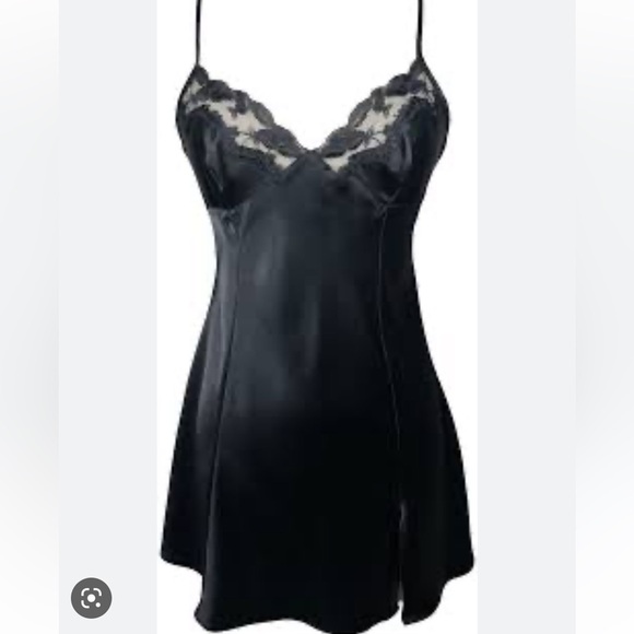 VICTORIAS SECRET⭐️ sleepwear - Picture 1 of 6